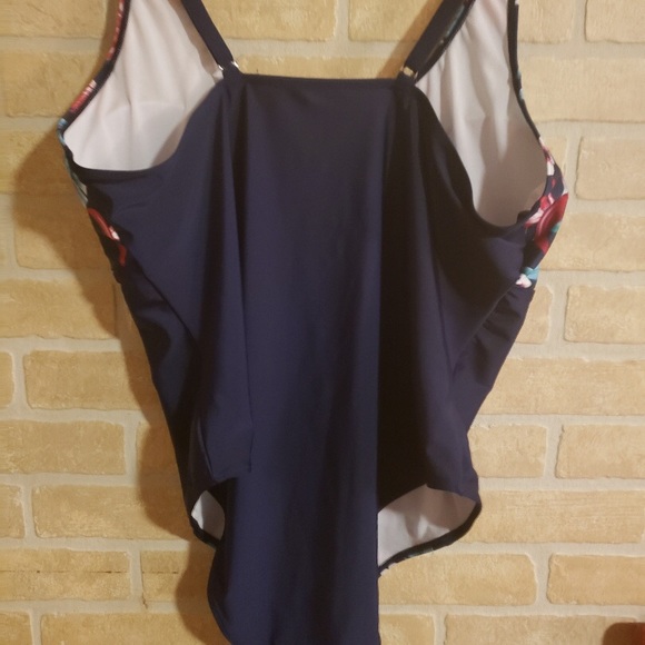 SOLD Tropical Flower Print Plus Size Swimwear READ BIO - Picture 8 of 8